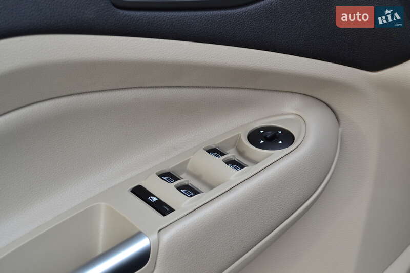 Позашляховик / Кросовер Ford Escape 2018 в Дрогобичі фото 102 Позашляховик / Кросовер Ford Escape 2018 в Дрогобичі