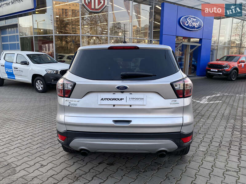 Внедорожник / Кроссовер Ford Escape 2017 в Одессе