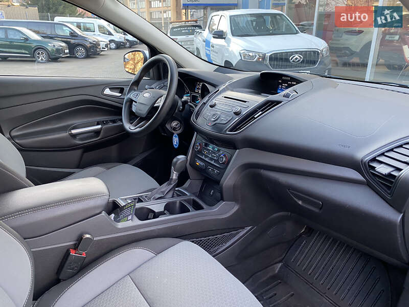 Внедорожник / Кроссовер Ford Escape 2017 в Одессе