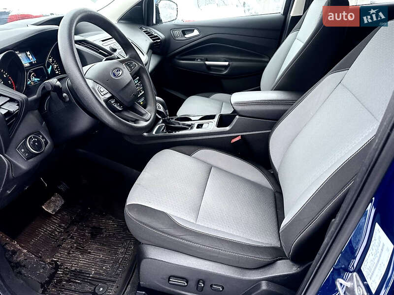 Внедорожник / Кроссовер Ford Escape 2018 в Львове