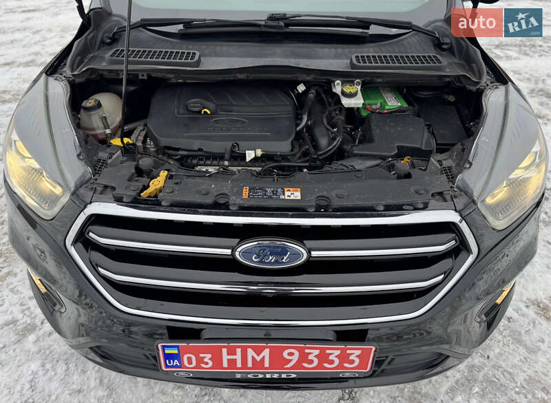 Позашляховик / Кросовер Ford Escape 2017 в Дубні