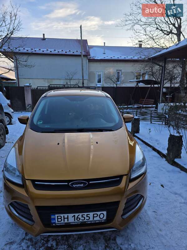 Позашляховик / Кросовер Ford Escape 2015 в Долині