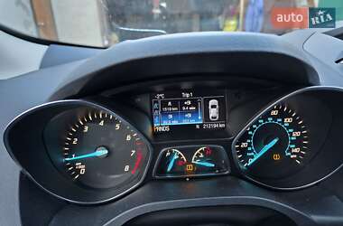 Внедорожник / Кроссовер Ford Escape 2015 в Долине