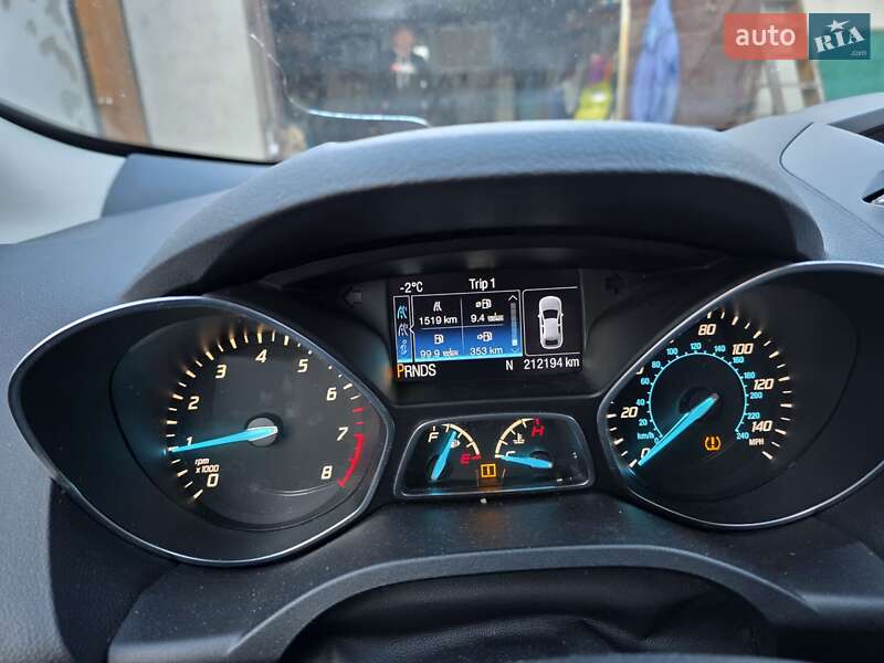 Позашляховик / Кросовер Ford Escape 2015 в Долині