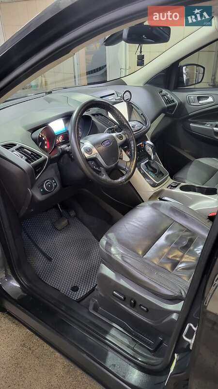 Внедорожник / Кроссовер Ford Escape 2013 в Лубнах