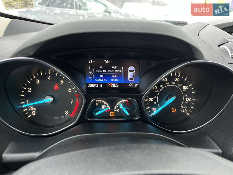 Позашляховик / Кросовер Ford Escape 2017 в Львові