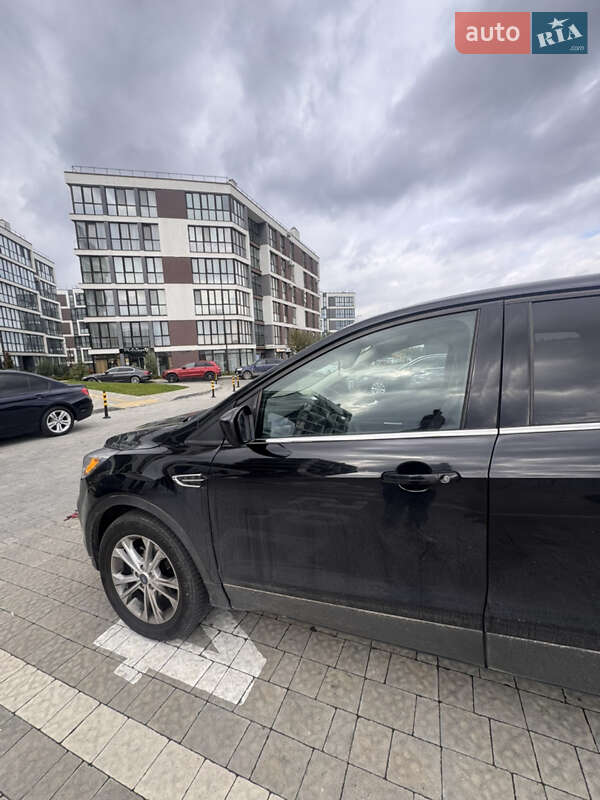 Внедорожник / Кроссовер Ford Escape 2019 в Львове