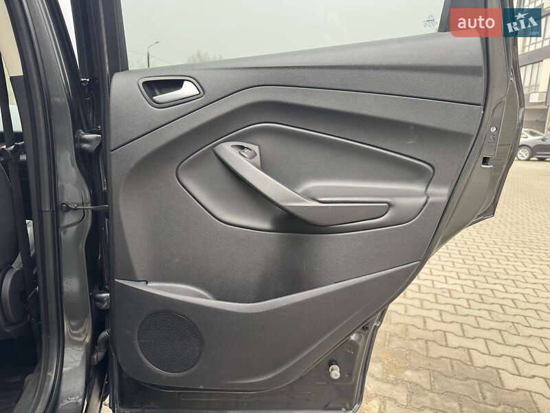 Внедорожник / Кроссовер Ford Escape 2018 в Хмельницком