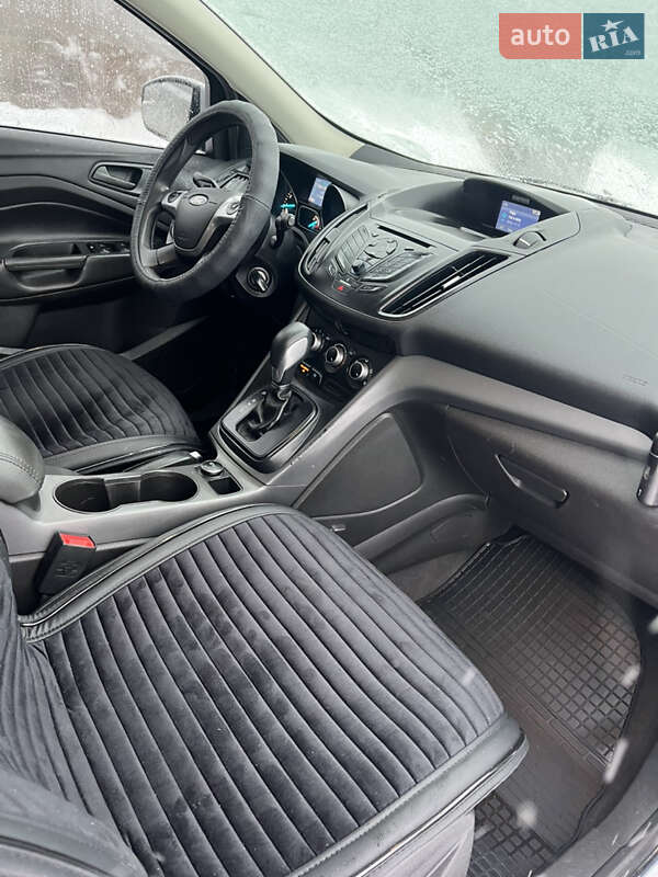 Внедорожник / Кроссовер Ford Escape 2014 в Изяславе