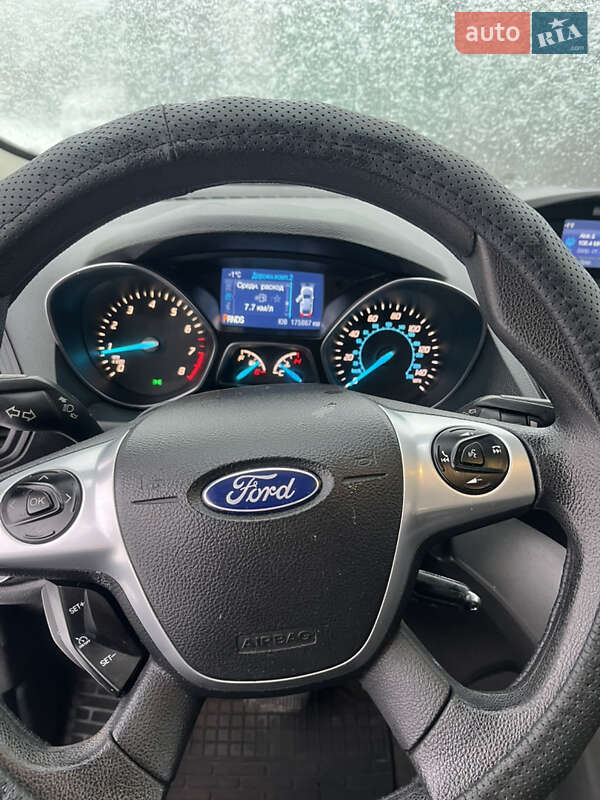 Внедорожник / Кроссовер Ford Escape 2014 в Изяславе