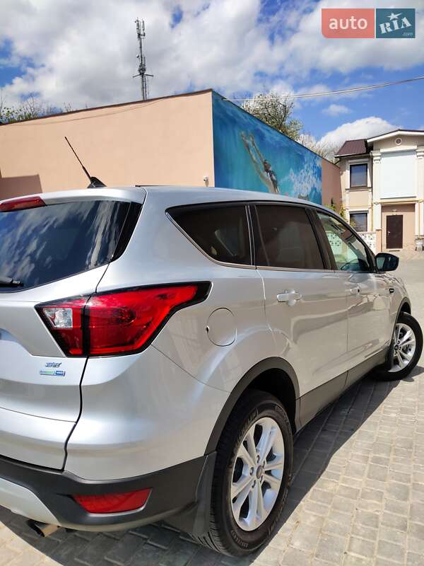 Внедорожник / Кроссовер Ford Escape 2018 в Одессе