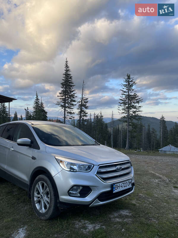 Внедорожник / Кроссовер Ford Escape 2018 в Одессе