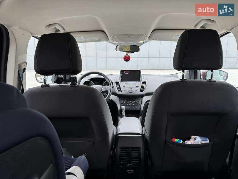 Позашляховик / Кросовер Ford Escape 2017 в Сарнах