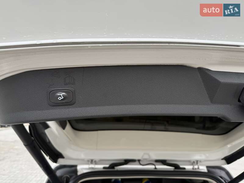 Внедорожник / Кроссовер Ford Escape 2019 в Запорожье