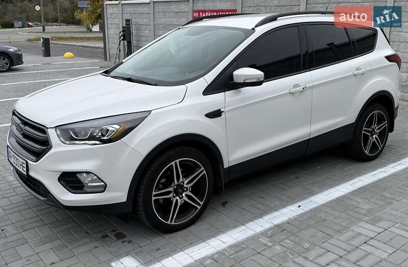 Внедорожник / Кроссовер Ford Escape 2019 в Запорожье