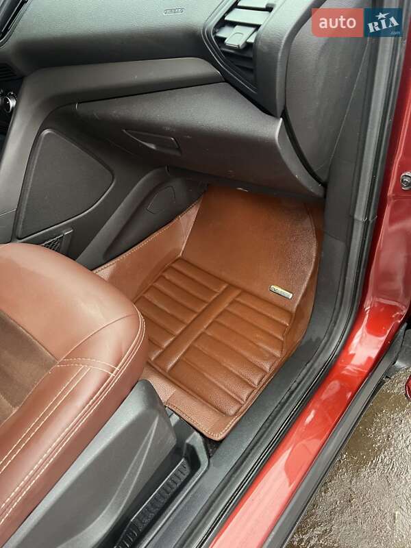 Позашляховик / Кросовер Ford Escape 2015 в Києві