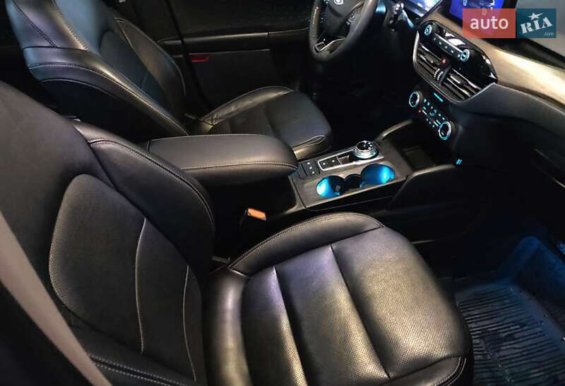 Позашляховик / Кросовер Ford Escape 2020 в Тернополі