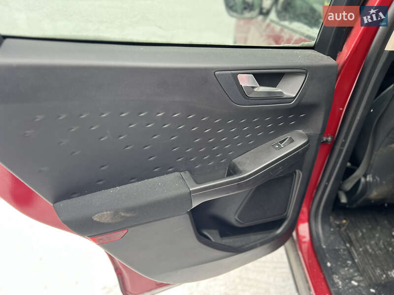 Внедорожник / Кроссовер Ford Escape 2020 в Львове