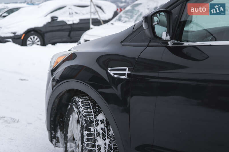 Внедорожник / Кроссовер Ford Escape 2014 в Ужгороде