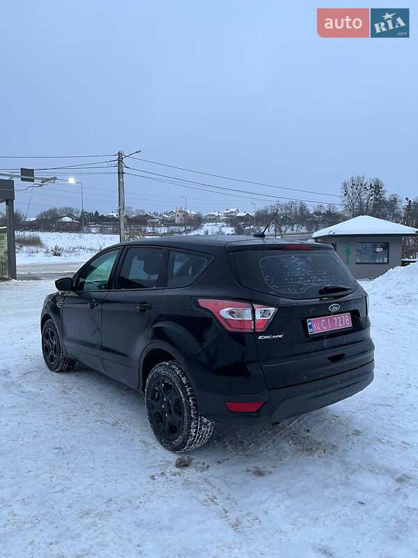 Внедорожник / Кроссовер Ford Escape 2017 в Львове
