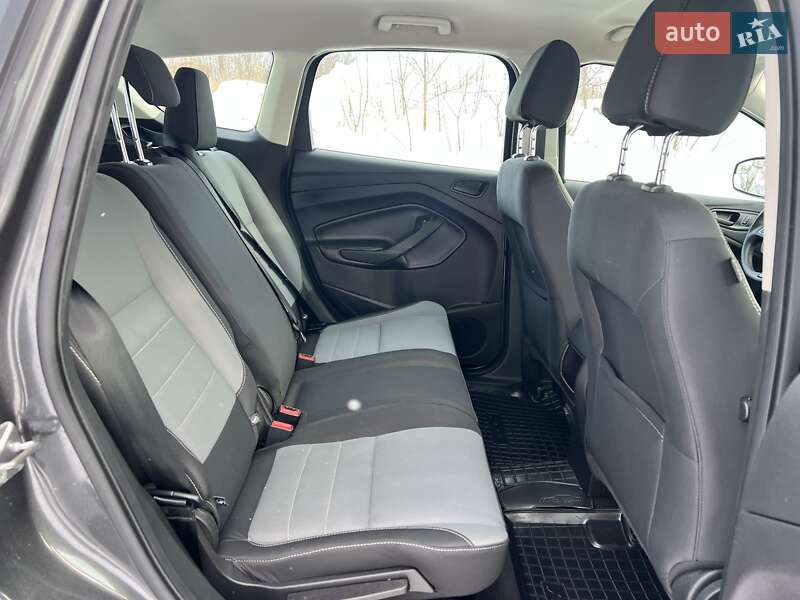 Позашляховик / Кросовер Ford Escape 2017 в Рівному