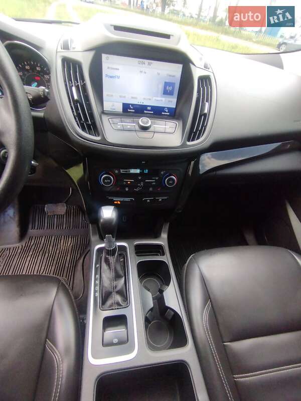 Внедорожник / Кроссовер Ford Escape 2018 в Киеве