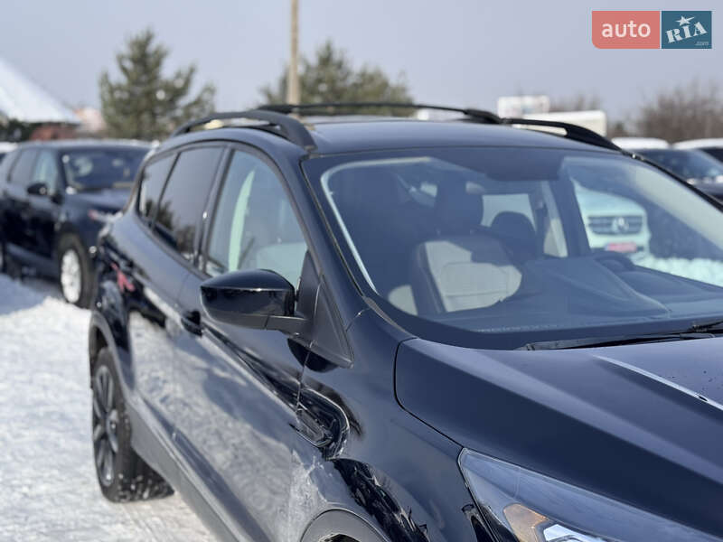 Внедорожник / Кроссовер Ford Escape 2018 в Ивано-Франковске