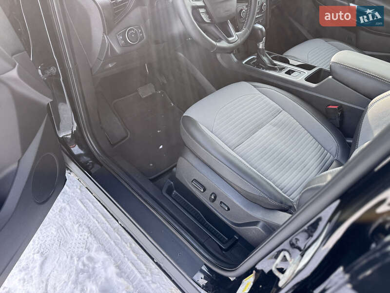 Внедорожник / Кроссовер Ford Escape 2018 в Ивано-Франковске