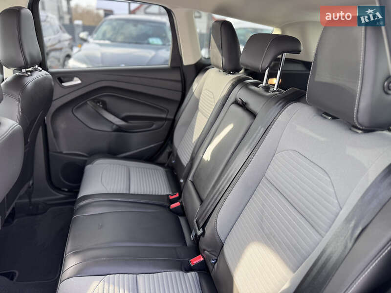 Внедорожник / Кроссовер Ford Escape 2018 в Ивано-Франковске