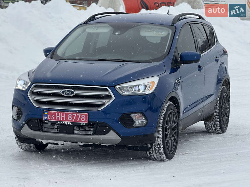 Позашляховик / Кросовер Ford Escape 2019 в Рівному