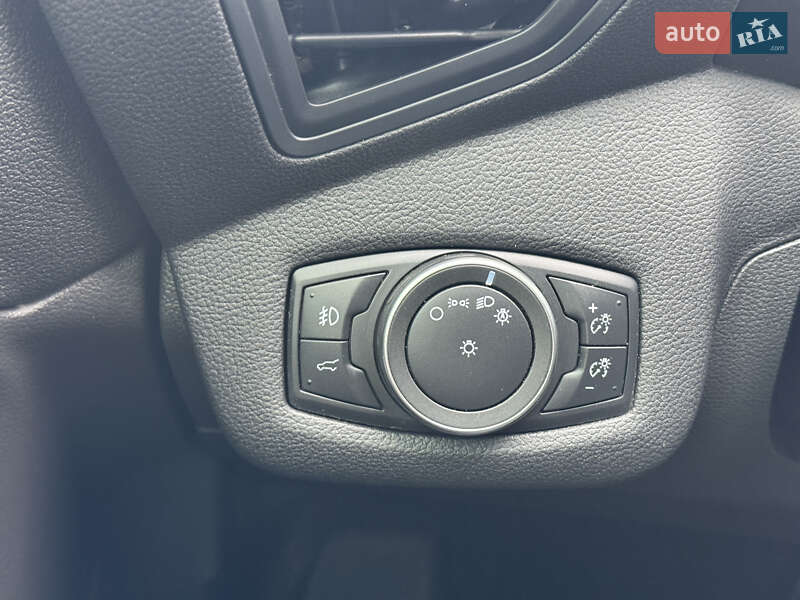 Позашляховик / Кросовер Ford Escape 2019 в Рівному