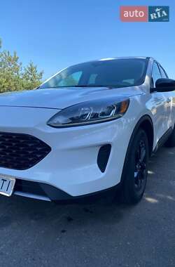 Внедорожник / Кроссовер Ford Escape 2019 в Золочеве