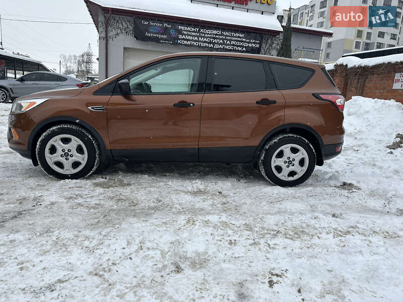 Внедорожник / Кроссовер Ford Escape 2017 в Снятине