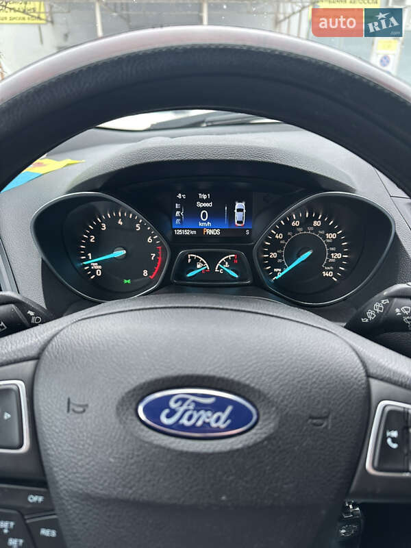 Внедорожник / Кроссовер Ford Escape 2017 в Снятине