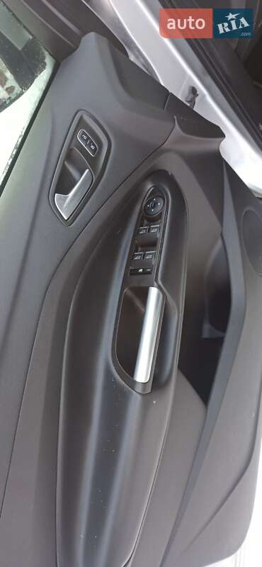 Внедорожник / Кроссовер Ford Escape 2019 в Ивано-Франковске