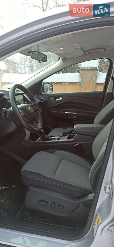 Внедорожник / Кроссовер Ford Escape 2019 в Ивано-Франковске