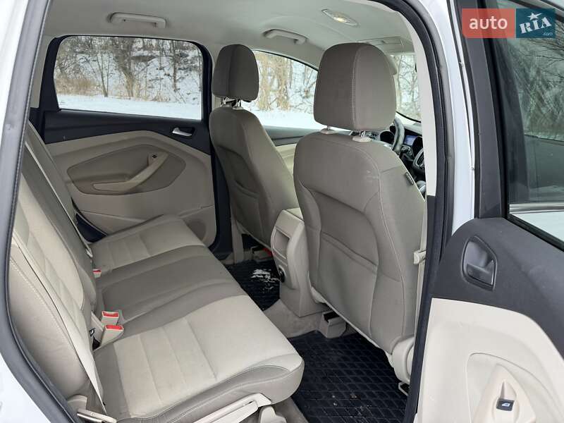 Внедорожник / Кроссовер Ford Escape 2012 в Каменском