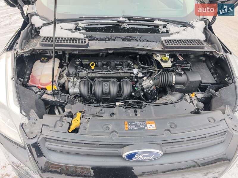 Внедорожник / Кроссовер Ford Escape 2014 в Сумах