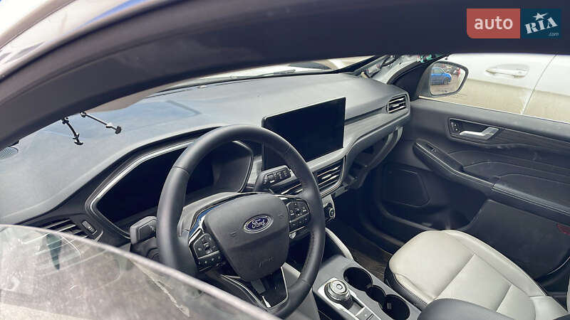 Внедорожник / Кроссовер Ford Escape 2022 в Чернигове