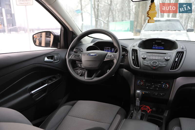 Внедорожник / Кроссовер Ford Escape 2016 в Харькове