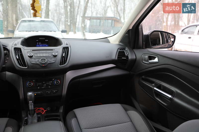 Внедорожник / Кроссовер Ford Escape 2016 в Харькове