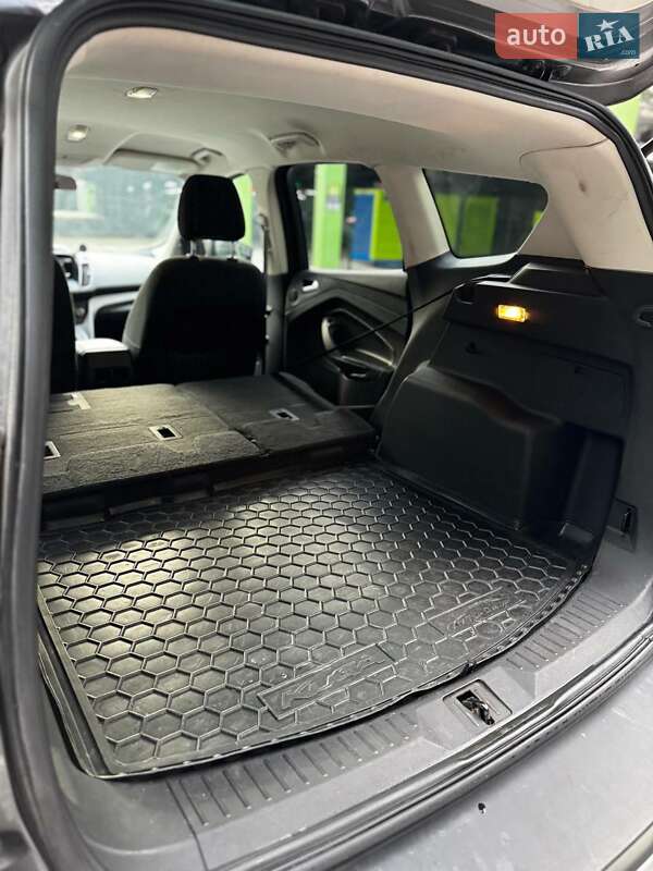 Внедорожник / Кроссовер Ford Escape 2013 в Дрогобыче