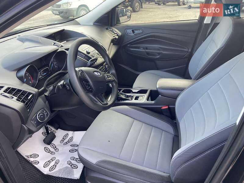 Внедорожник / Кроссовер Ford Escape 2019 в Ровно