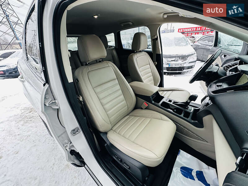 Позашляховик / Кросовер Ford Escape 2016 в Харкові