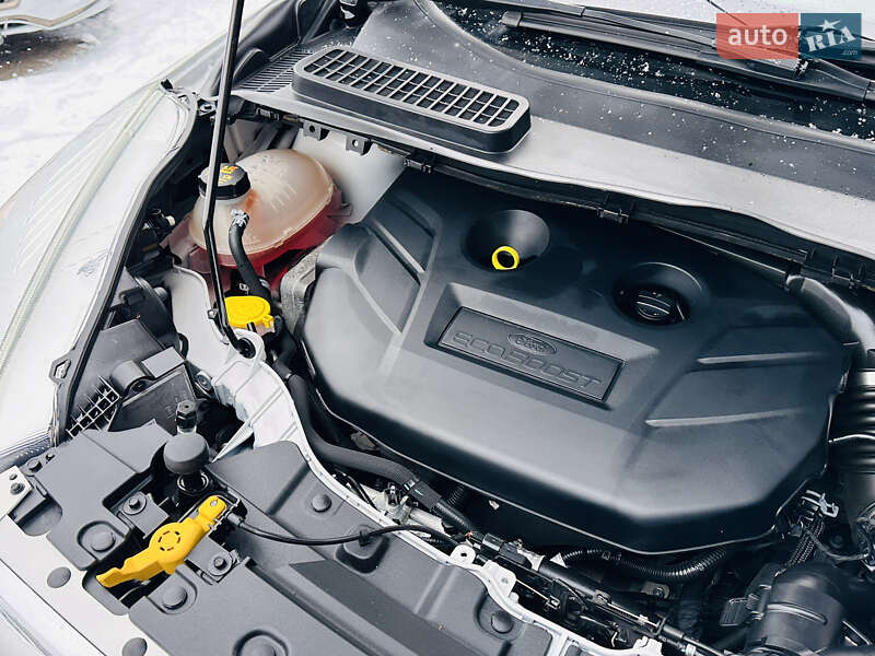 Позашляховик / Кросовер Ford Escape 2016 в Харкові