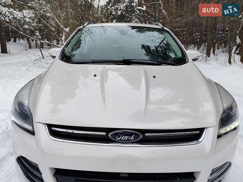 Внедорожник / Кроссовер Ford Escape 2016 в Вараше