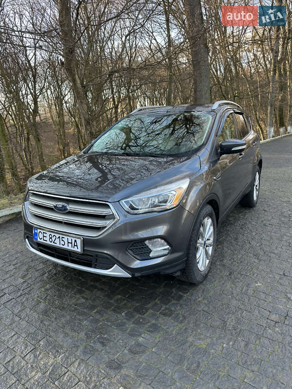Позашляховик / Кросовер Ford Escape 2017 в Чернівцях