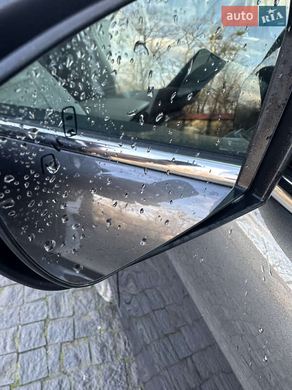 Позашляховик / Кросовер Ford Escape 2017 в Чернівцях