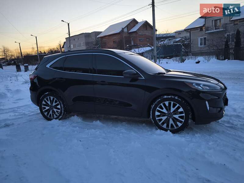 Позашляховик / Кросовер Ford Escape 2020 в Івано-Франківську