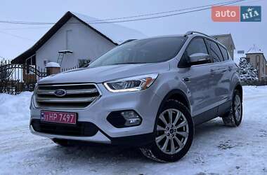 Внедорожник / Кроссовер Ford Escape 2018 в Луцке